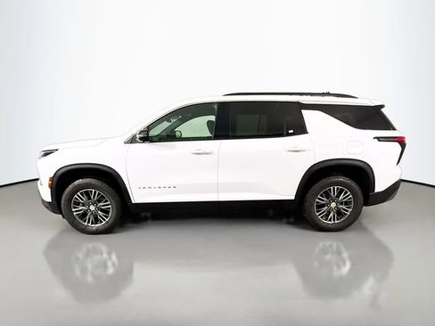 Used 2024 Chevrolet Traverse LT image 6