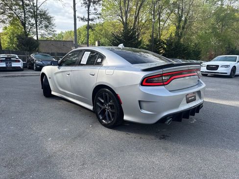 Used 2023 Dodge Charger R/T w/ Blacktop Package image 2