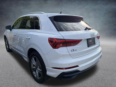 Used 2020 Audi Q3 2.0T Premium w/ Convenience Package AWD/4WD image 2