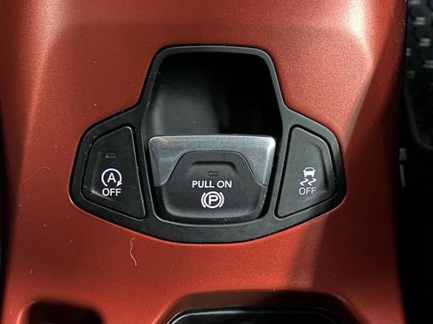 Used 2022 Jeep Renegade Trailhawk w/ Trailer Tow Group image 27