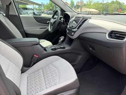 Used 2024 Chevrolet Equinox LS w/ Driver Confidence II Package FWD image 15
