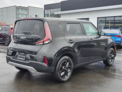 Certified 2024 Kia Soul LX w/ Option Group 015 FWD image 6