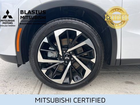 Used 2024 Mitsubishi Outlander 4WD Plug-In Hybrid image 18