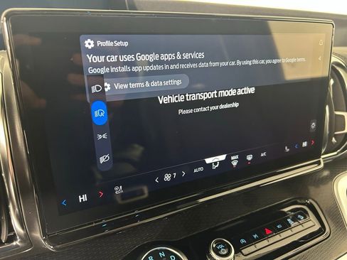 New 2026 Ford Expedition Platinum image 3