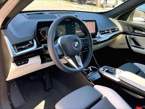 New 2026 BMW X1 xDrive28i w/ Technology Package image 8