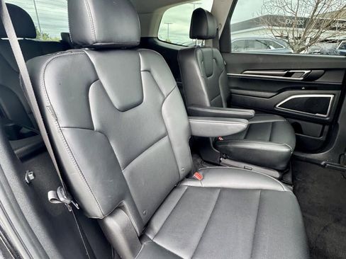 Used 2025 Kia Telluride S AWD/4WD image 14