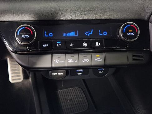 Certified 2025 Hyundai Elantra Sport FWD image 18