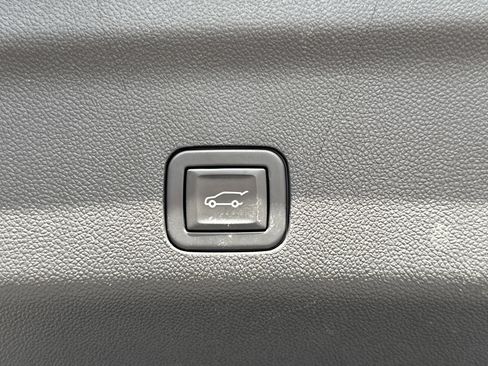 Used 2023 Chevrolet Tahoe High Country image 20