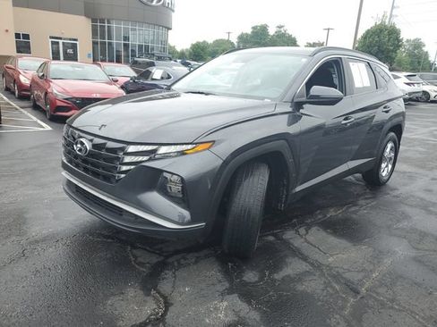 Used 2022 Hyundai Tucson SEL AWD/4WD image 2