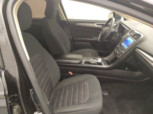Used 2020 Ford Fusion SE FWD image 21