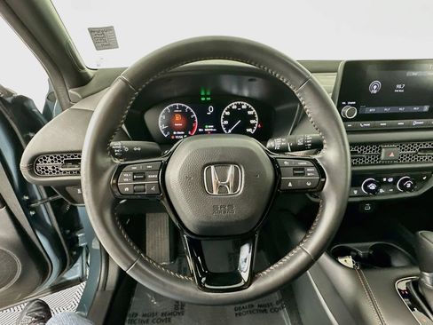 Used 2025 Honda HR-V Sport image 12