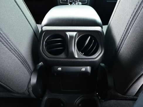 Used 2023 Jeep Gladiator Sport AWD/4WD image 28