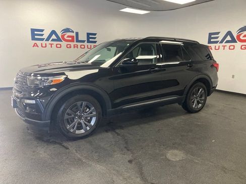 Used 2024 Ford Explorer XLT w/ Equipment Group 202A AWD/4WD image 6