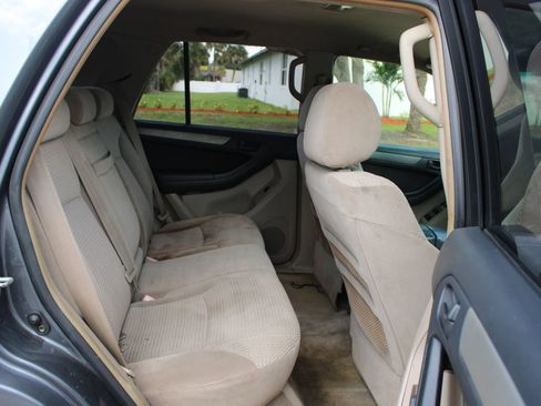 Used 2004 Toyota 4Runner Sport RWD image 19