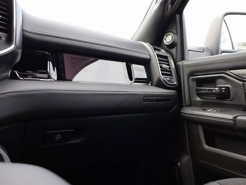 Used 2025 RAM 3500 Limited image 50