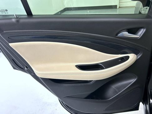 Used 2018 Buick Envision Premium image 20