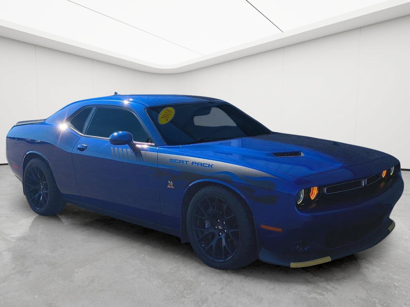Used 2018 Dodge Challenger R/T Scat Pack w/ Dynamics Package RWD image 2