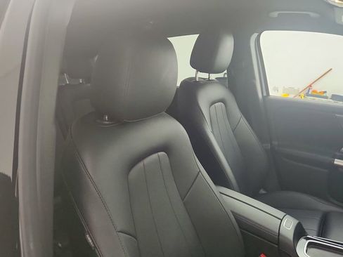 Used 2025 Mercedes-Benz GLA 250 image 23