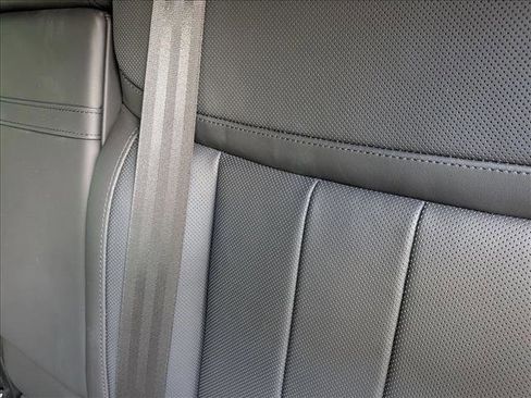 Used 2023 Land Rover Range Rover SE image 15