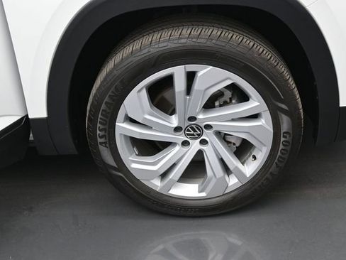 Used 2023 Volkswagen Atlas SE AWD/4WD image 39