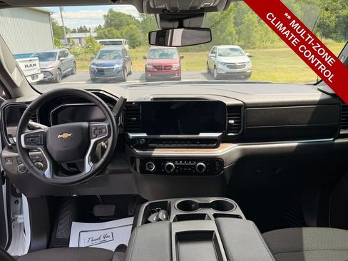 Used 2024 Chevrolet Silverado 1500 LT AWD/4WD image 17