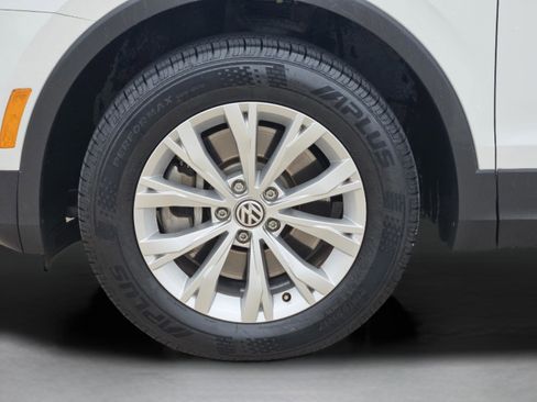 Used 2020 Volkswagen Tiguan S FWD image 30