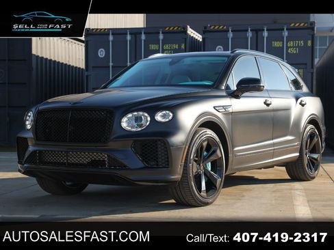 Used 2021 Bentley Bentayga image 1