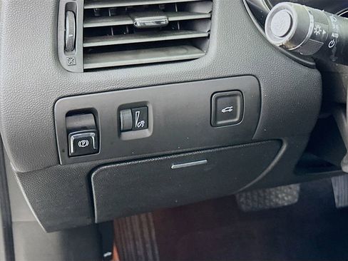 Used 2019 Chevrolet Impala LT image 16