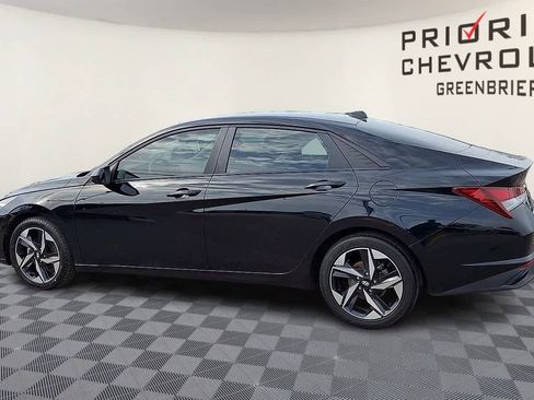 Used 2023 Hyundai Elantra SEL w/ Convenience Package image 6