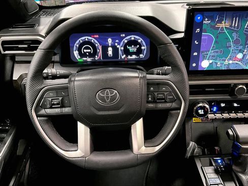 Certified 2025 Toyota Tacoma Limited image 5