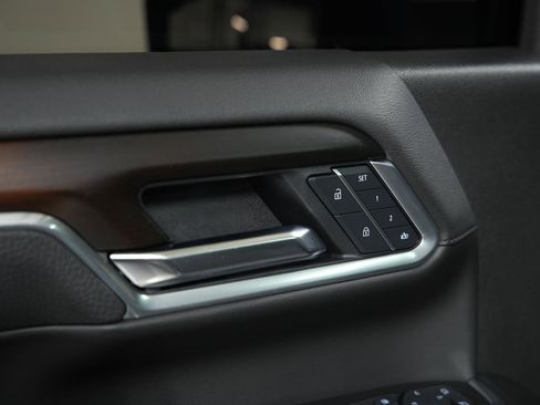 Used 2025 GMC Sierra 2500 Denali w/ Denali Reserve Package image 24