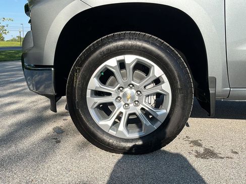 New 2026 Chevrolet Silverado 1500 LTZ w/ LTZ Convenience Package II AWD/4WD image 9