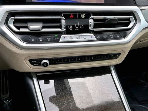 Used 2021 BMW 330i Sedan w/ M Sport Package RWD image 15