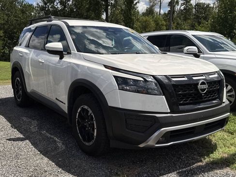 Used 2025 Nissan Pathfinder Rock Creek AWD/4WD image 1