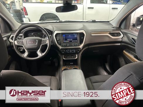 Used 2022 GMC Acadia SLE w/ LPO, Floor Liner Package AWD/4WD image 12