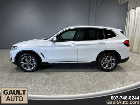 Used 2022 BMW X3 xDrive30i w/ Premium Package AWD/4WD image 5
