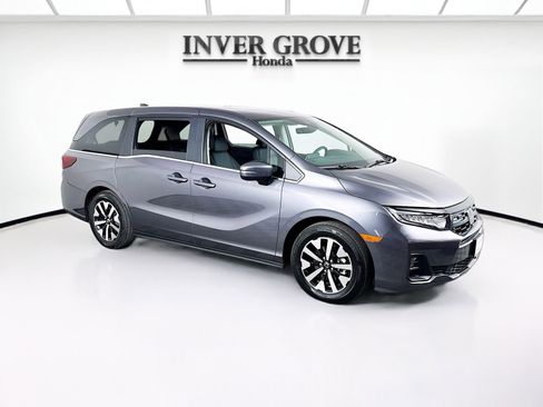 Certified 2026 Honda Odyssey EX-L image 3