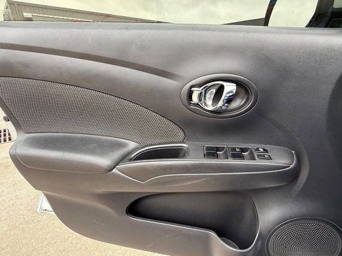 Used 2014 Nissan Versa SV image 36