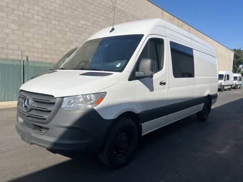 New 2025 Mercedes-Benz Sprinter 2500 image 1