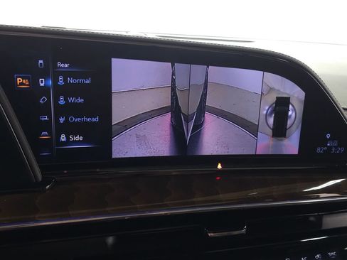 Used 2024 Cadillac Escalade Sport Platinum w/ LPO, ONYX Package AWD/4WD image 38