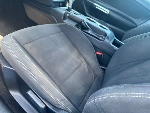 Used 2020 Ford Mustang Coupe RWD image 7