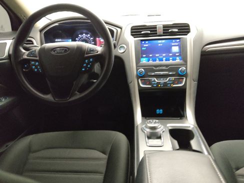 Used 2019 Ford Fusion SE AWD/4WD image 22