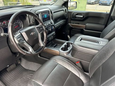 Used 2020 Chevrolet Silverado 1500 LT Trail Boss AWD/4WD image 9
