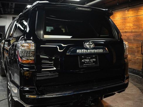 Used 2023 Toyota 4Runner Limited image 6