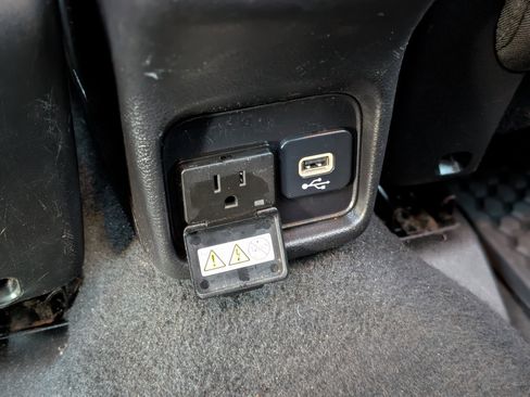 Used 2019 Jeep Compass Latitude w/ Popular Equipment Group image 32