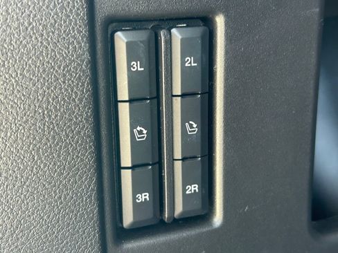Used 2018 Ford Expedition Limited w/ Equipment Group 302A RWD image 16
