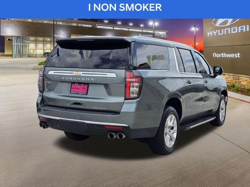 Used 2023 Chevrolet Suburban Premier RWD image 7