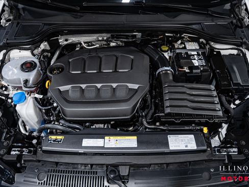 Used 2024 Volkswagen Golf R 4-Door image 41