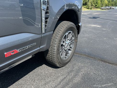 New 2026 Ford F250 Platinum w/ Platinum Plus Package AWD/4WD image 9