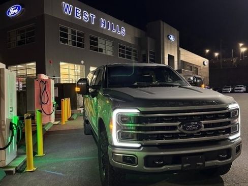 Used 2024 Ford F350 Platinum w/ Tremor Off-Road Package image 3